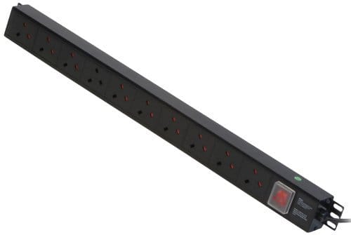 LINDY 10 Way Vertical Mount PDU Review UK (2026). Tested